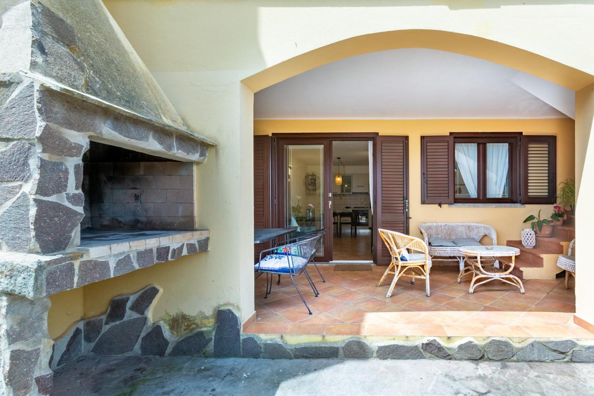 Aetos Home With Shared Swimming Pool - Porto Pino Hill Exterior photo